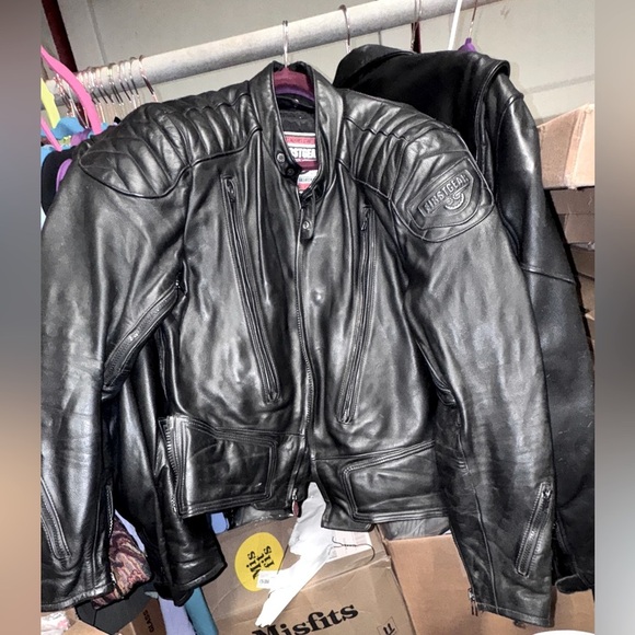 First Gear Black Leather Jacket for Road Bike - excellent condition size 46 - Picture 1 of 11